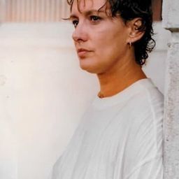 Fiorenza Marchegiani 飾演 Brunella