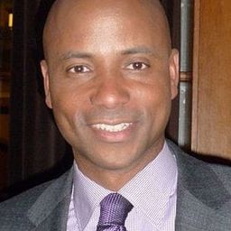 Humberto Tan 飾演 Humberto Tan