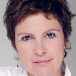 Marie-Catherine Conti 飾演 Florence Loriol