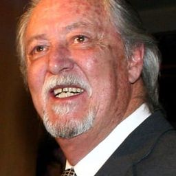 Rodolfo de Anda 飾演 Alejandro