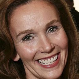 Marita Geraghty 飾演 Mia Jablon