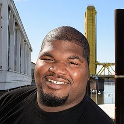 Anton Clark - Death Kiss演員 飾演Bone