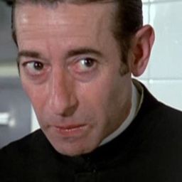 Carlos Lucas 飾演 Marcelino Riquelme