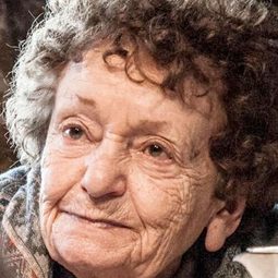 Jenny Bellay - 謎夜拼圖演員 飾演Madame Calvet