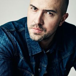 賽門·薩博 - 世紀婚魘演員 飾演Dark Priest