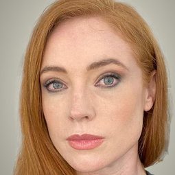 Jenna Dover - 狡兔計畫演員 飾演CIA Analyst