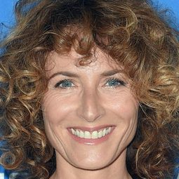 Elsa Lunghini 飾演 Marcolina