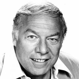 喬治·甘迺迪 - 國際機場演員 飾演Joe Patroni