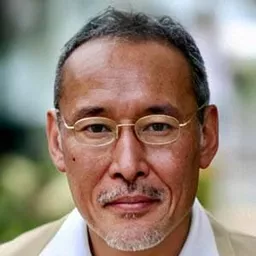 平田康之 飾演 