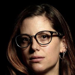 Emilia Noguera 飾演 Judge's Daughter