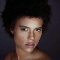 Lorena Cesarini 飾演 Sveva Bocchino