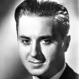 格羅杜芬 飾演 Félix