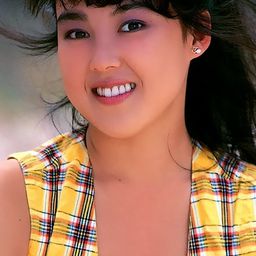 堀江しのぶ 飾演 Reiko Sugino