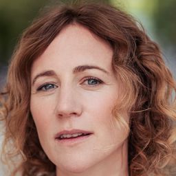 Lilia Lehner 飾演 Anke