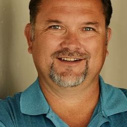 Charles Poole 飾演 Ward Orderly