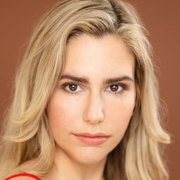 Savannah Lathem 飾演 Samantha