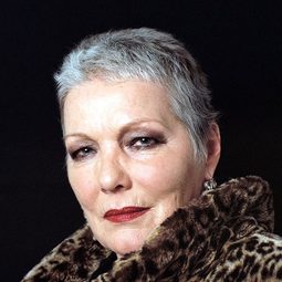 Willeke van Ammelrooy - Life Is Wonderful演員 飾演Rosa Overbeek