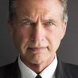 Steve Hanks 飾演 Green