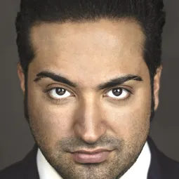 Shekeb Sekander 飾演 Gangster