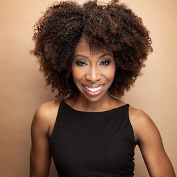 Kerën Burkett - 幸運頭紗演員 飾演Narula’s Assistant