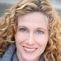 葛妮絲·威爾許 飾演 Gretchen