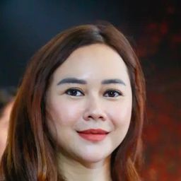 Aura Kasih 飾演 Arini