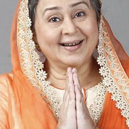 Farida Dadi 飾演 Mrs. Qureshi