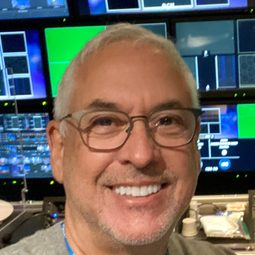 Manny Rodriguez - 蓋布瑞·伊格雷西亞斯：蓬鬆哥主場秀導演