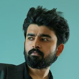 Saad Bilgrami 飾演 Ronnie