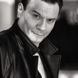 Abbas Aboelhassan - 埃及的歷代歲月 2演員 飾演Salah Al-Kalbi