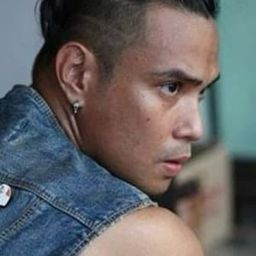 Kristoffer King 飾演 