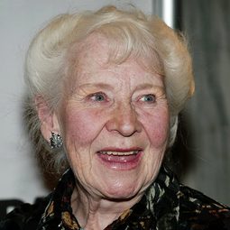 Eileen Essell 飾演 Mrs. Connelly