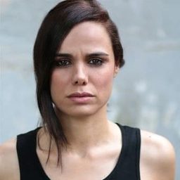 Mélissa Mars 飾演 Olivia