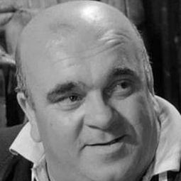 Mimmo Poli - 花街春夢演員 飾演Man Eating in the Nightclub (uncredited)