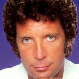 Tom Jones 飾演 Tom Jones