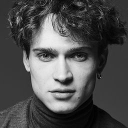 索·南尼 飾演 Marco