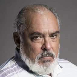 赫巴托·邦芬 - 巴士上的夫人演員 飾演Bacalhau