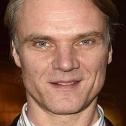 Markus Gertken 飾演 Münchausen