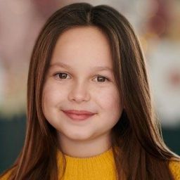 塔亞·梅西耶 飾演 Taylor