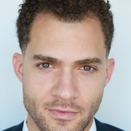 Dan J. Johnson 飾演 Anderson