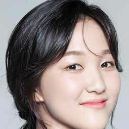 Oh Yu-jin - Kissing Cousin演員 飾演Young Ari