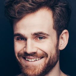 埃倫·海德 飾演 Flemming Povlsen