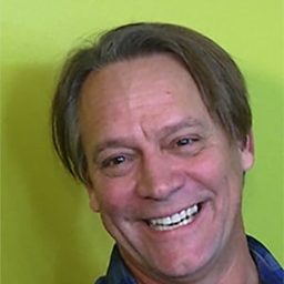 Todd Barbee 飾演 Charlie Brown (voice)