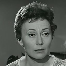 Nicole Desailly 飾演 