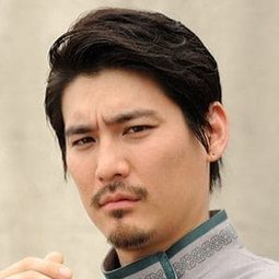 水上劍星 - 仮面ライダービルド ファイナルステージ演員 飾演Gentoku Himuro / Kamen Rider Rogue