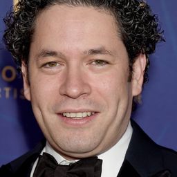 Gustavo Dudamel 飾演 Conductor