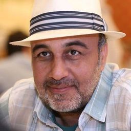 Reza Attaran 飾演 Kamali