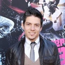 Jonathan 'Legacy' Perez 飾演 Self