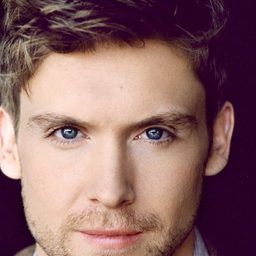 Leif Holt 飾演 Ghost