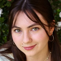 Rhiannon Leigh Wryn - Monster Mutt演員 飾演Ashley Taylor